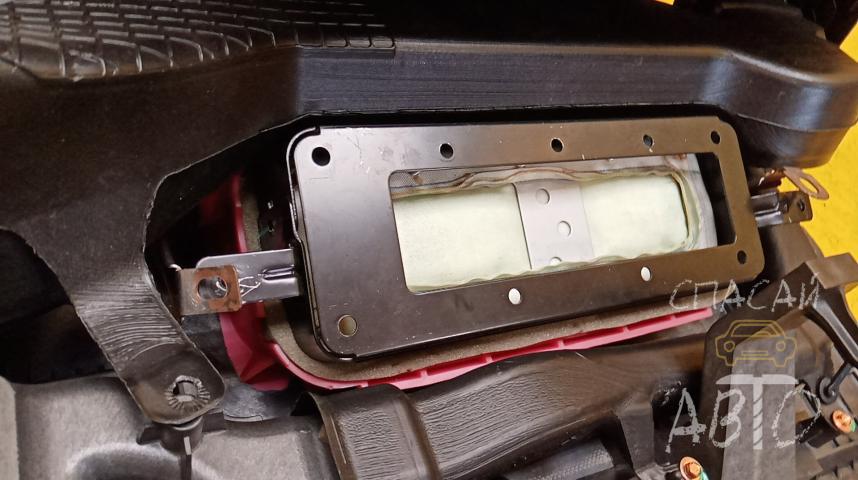 Ford Explorer Торпедо