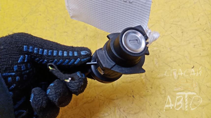 Mercedes-Benz W218 CLS Замок багажника