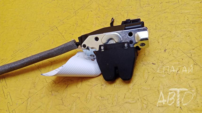 Mercedes-Benz W218 CLS Замок багажника