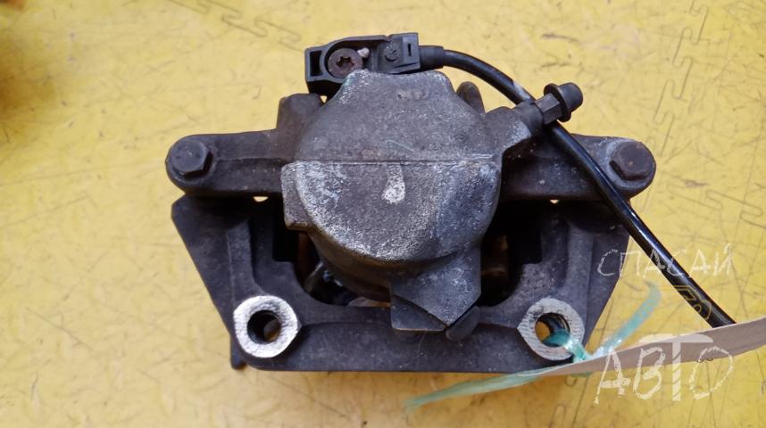 Mercedes-Benz W202 С-klasse Суппорт передний