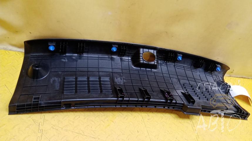 KIA RIO IV Накладка (кузов внутри)