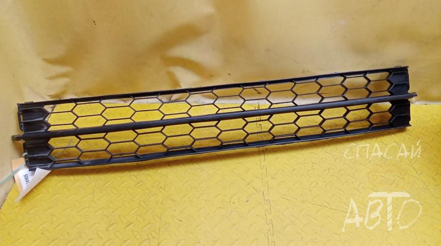 Skoda Rapid Решетка в бампер
