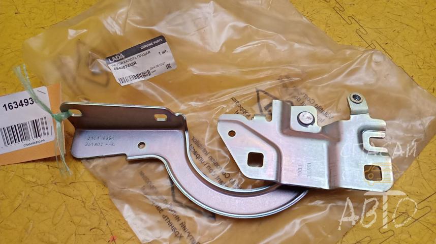 VAZ X-Ray Петля капота