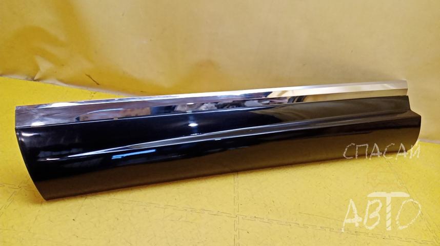 Volkswagen Touareg II Накладка двери передней левой