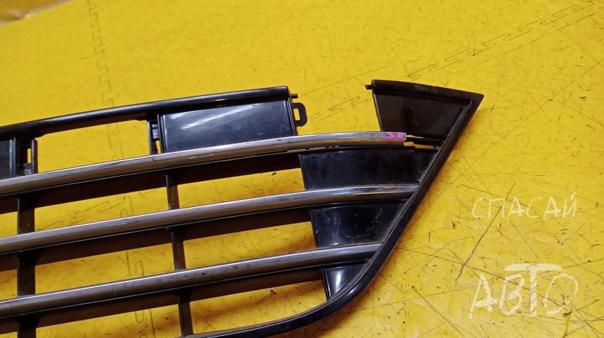 Volkswagen Touareg II Решетка в бампер