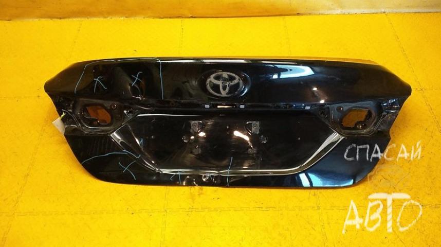 Toyota Camry V70 Крышка багажника