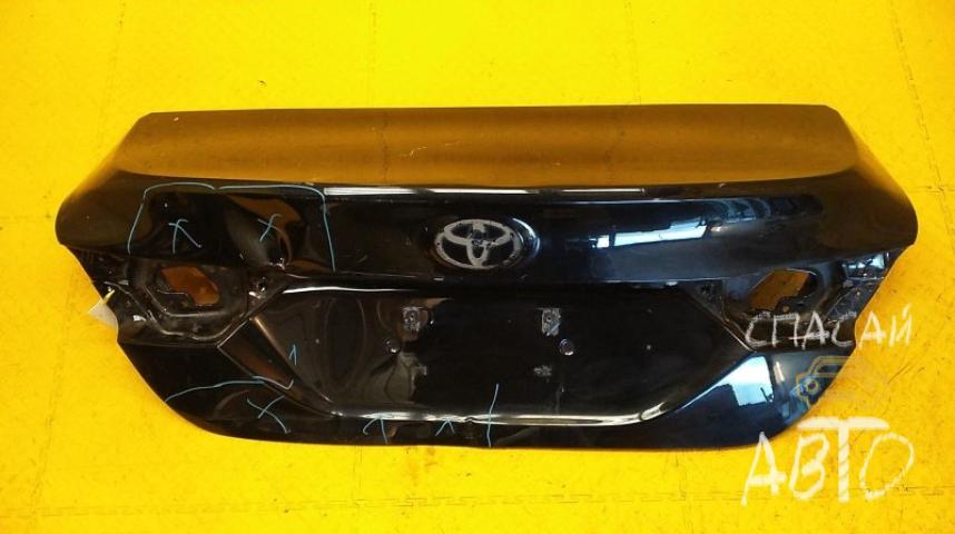 Toyota Camry V70 Крышка багажника