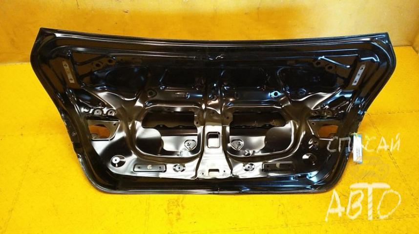 Toyota Camry V70 Крышка багажника