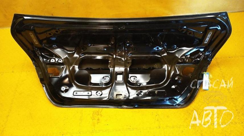 Toyota Camry V70 Крышка багажника