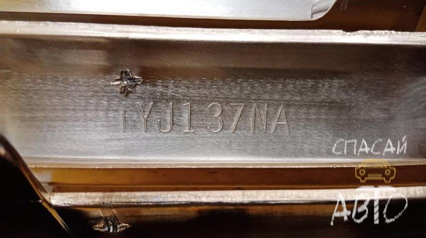 Toyota Corolla E12 Решетка радиатора