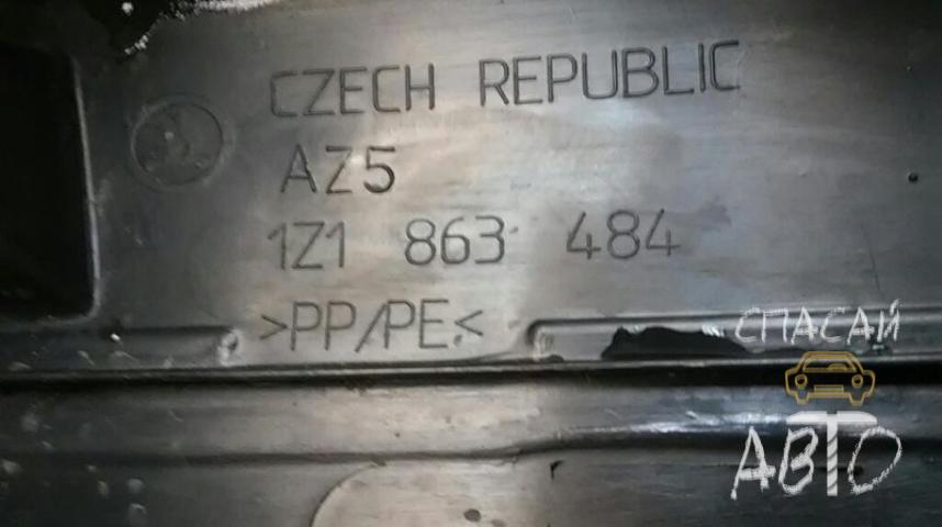 Skoda Octavia (A5 1Z-) Накладка порога (внутренняя)