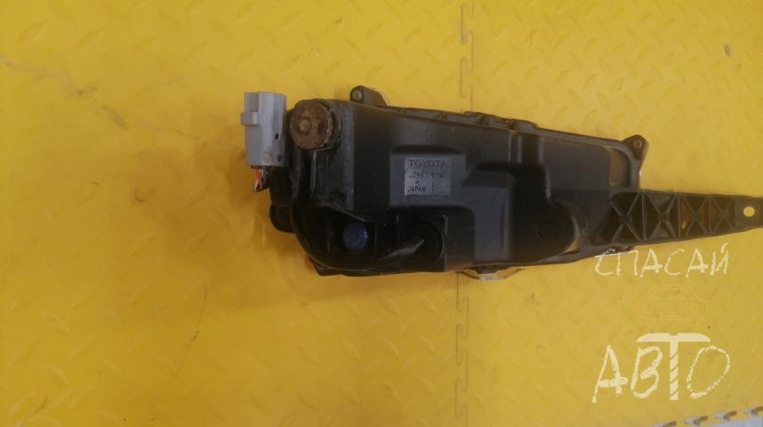 Lexus NX 200/300H Фара противотуманная