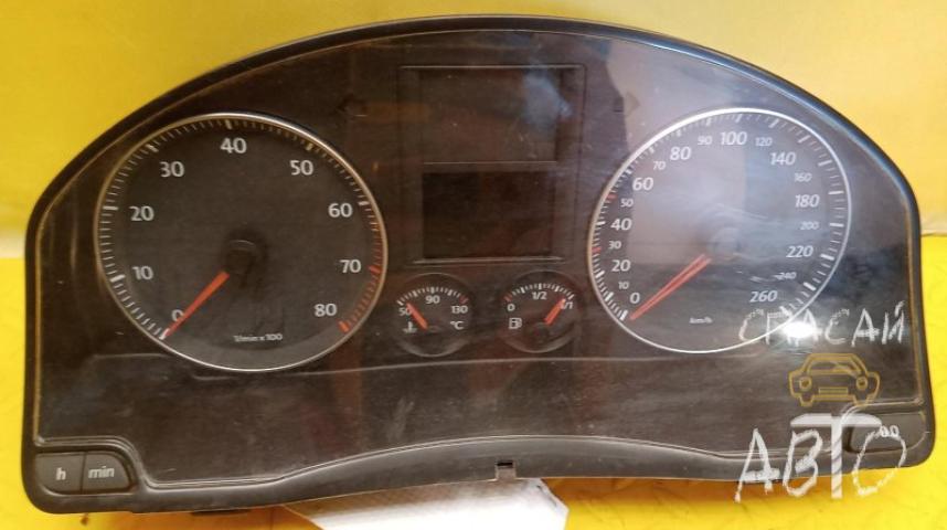 Volkswagen Golf 5 Plus Панель приборов