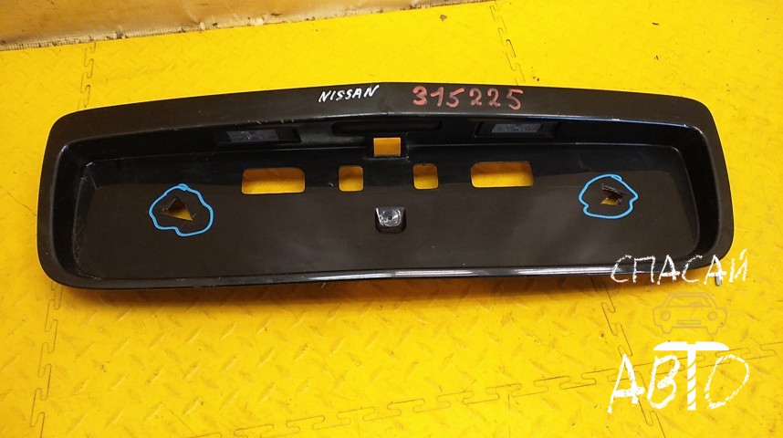 Nissan Primera P12E Накладка крышки багажника - OEM 84810AU300