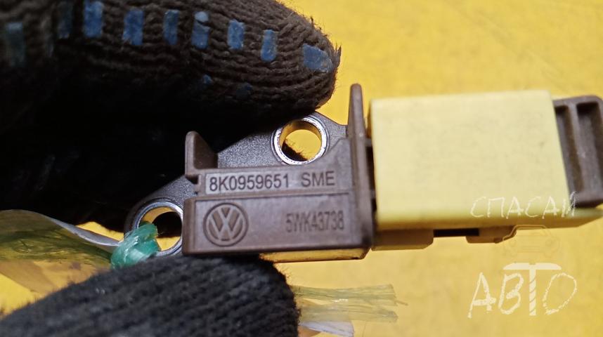 Audi A4 (B8) Датчик AIR BAG