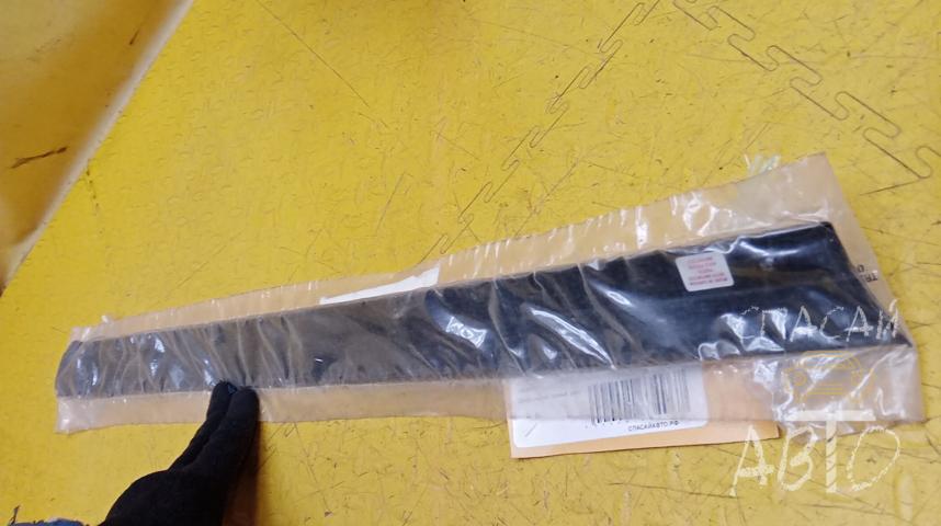 Cadillac Escalade III Уплотнитель (внутри)