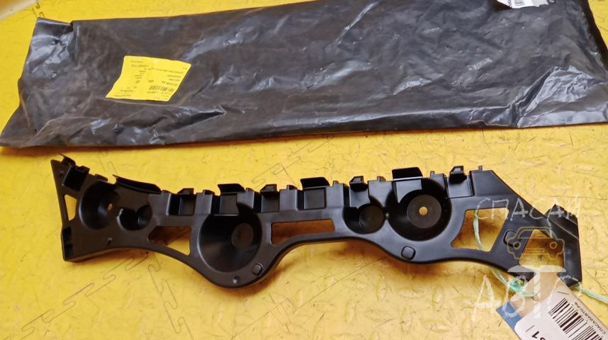 Renault Logan II Кронштейн заднего бампера