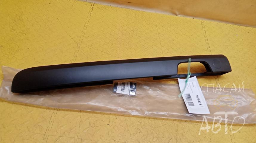 VAZ Largus Накладка двери багажника