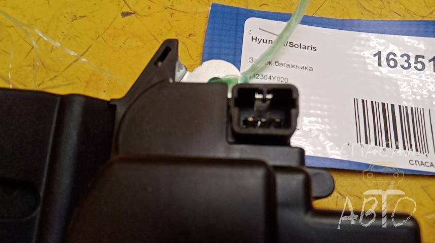Hyundai Solaris Замок багажника