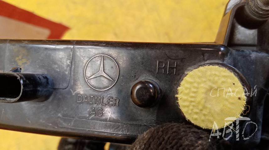 Mercedes-Benz GLK-Class X204 Фара правая