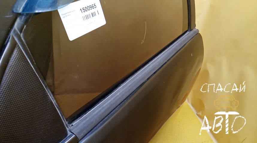 Chrysler Sebring/Dodge Stratus Накладка стекла заднего правого (бархотка) - OEM 4814636AC
