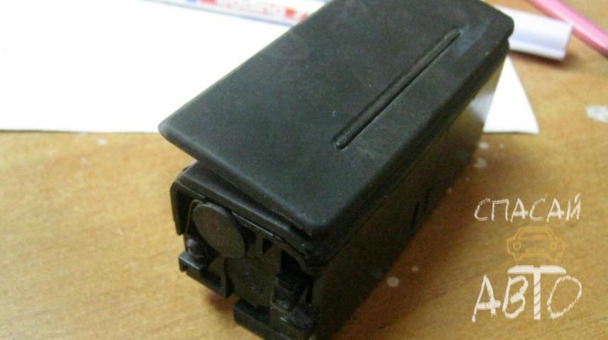 Audi A6 (C4) Пепельница