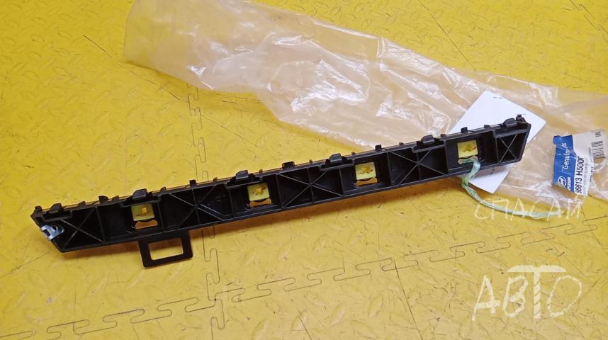 Hyundai Solaris Кронштейн заднего бампера