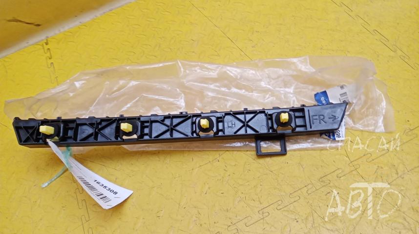 Hyundai Solaris Кронштейн заднего бампера