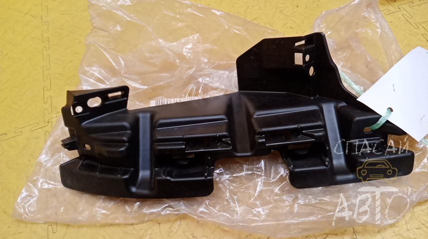 Volkswagen Touareg II Кронштейн фары