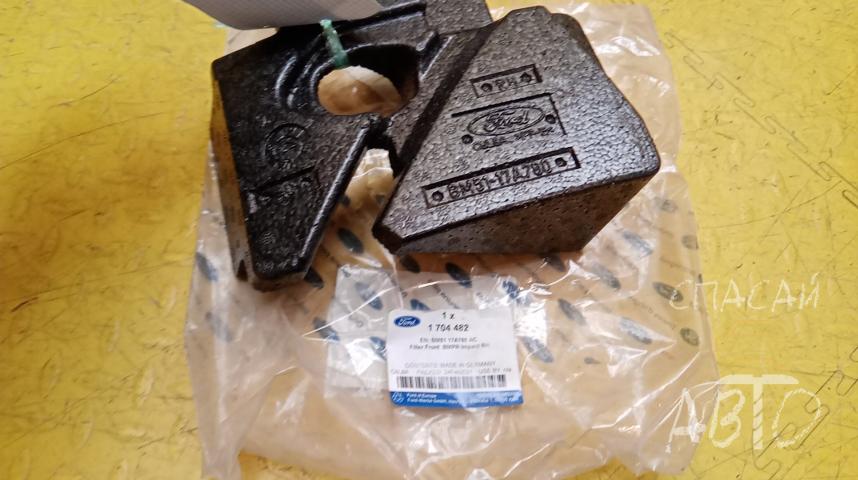 Ford Focus III Наполнитель переднего бампера