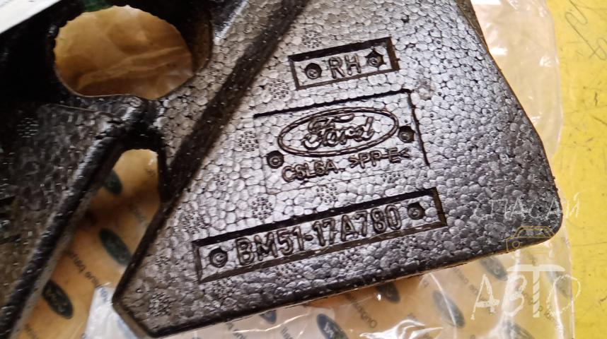 Ford Focus III Наполнитель переднего бампера