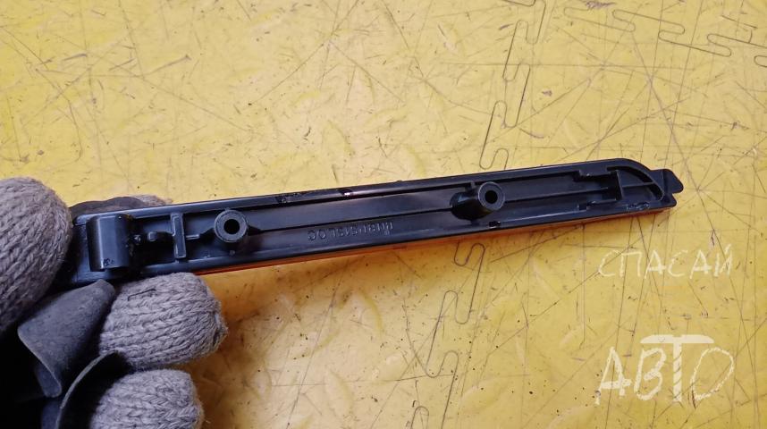 Mazda 3 (BK) Отражатель в бампер