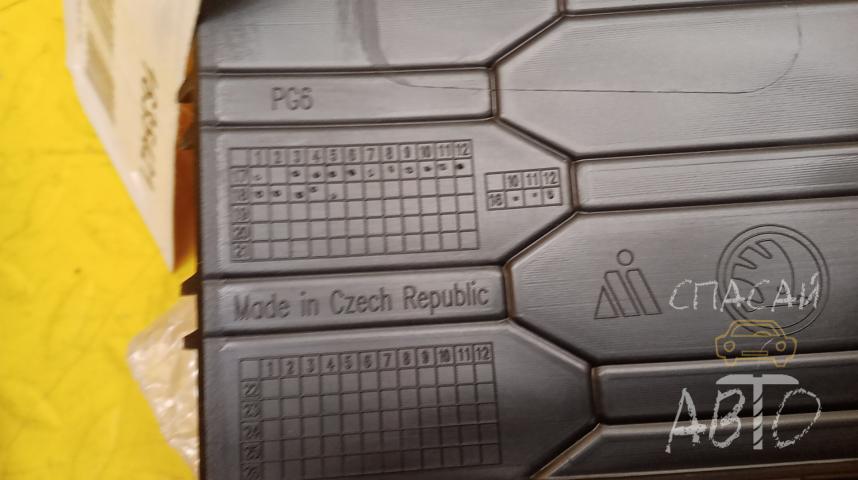 Skoda Rapid Решетка в бампер