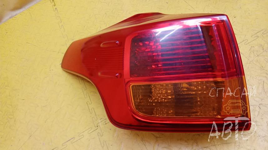 Toyota RAV 4 (40) Фонарь задний