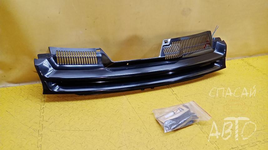 Volkswagen Golf V Решетка радиатора