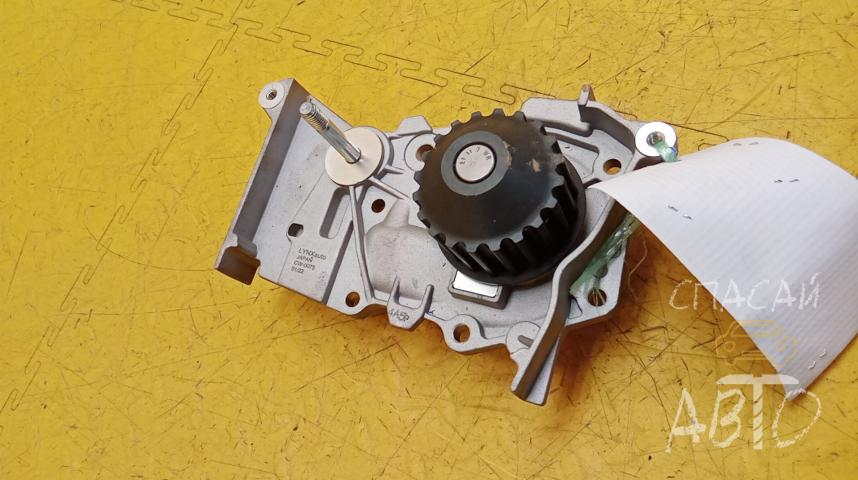 Renault Logan I Насос водяной (помпа)