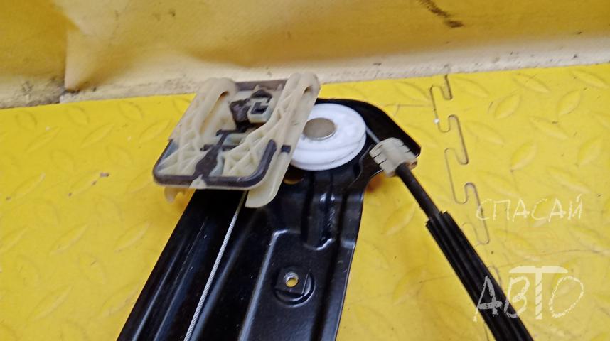 Opel Astra J Стеклоподъемник передний левый