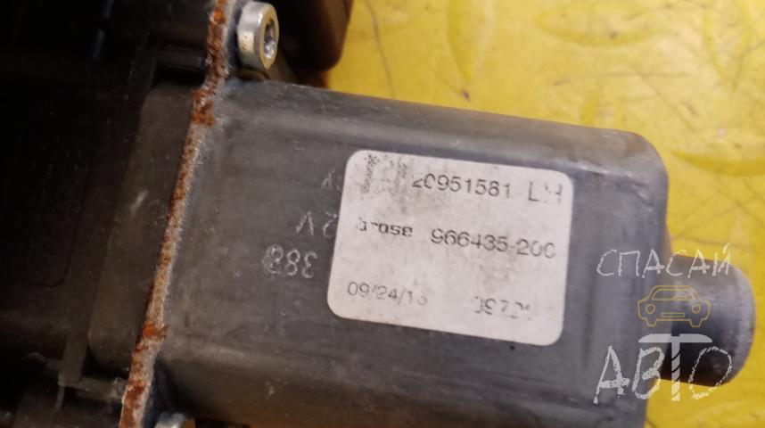 Opel Astra J Стеклоподъемник передний левый