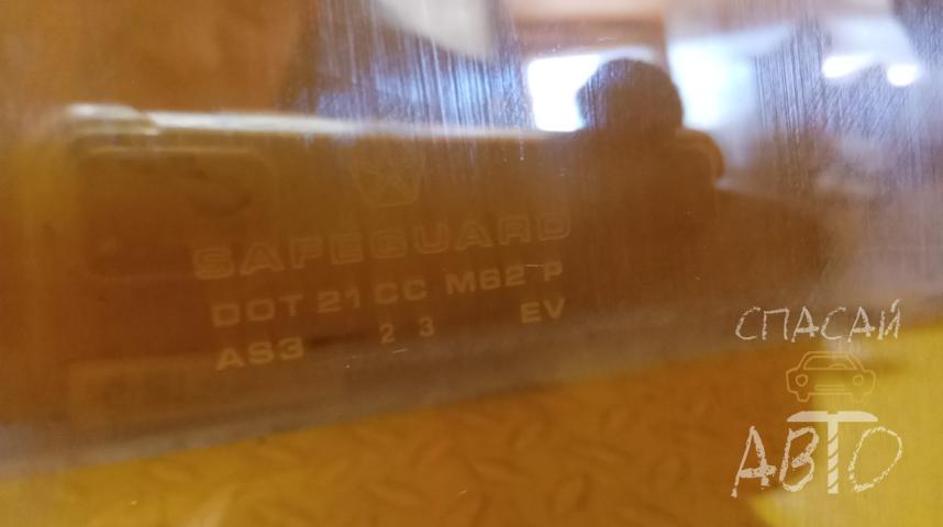 Jeep Grand Cherokee (ZJ) Стекло двери задней левой