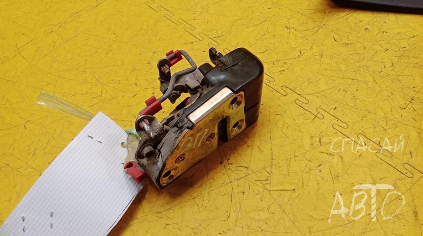 Jeep Grand Cherokee (ZJ) Замок двери задней правой