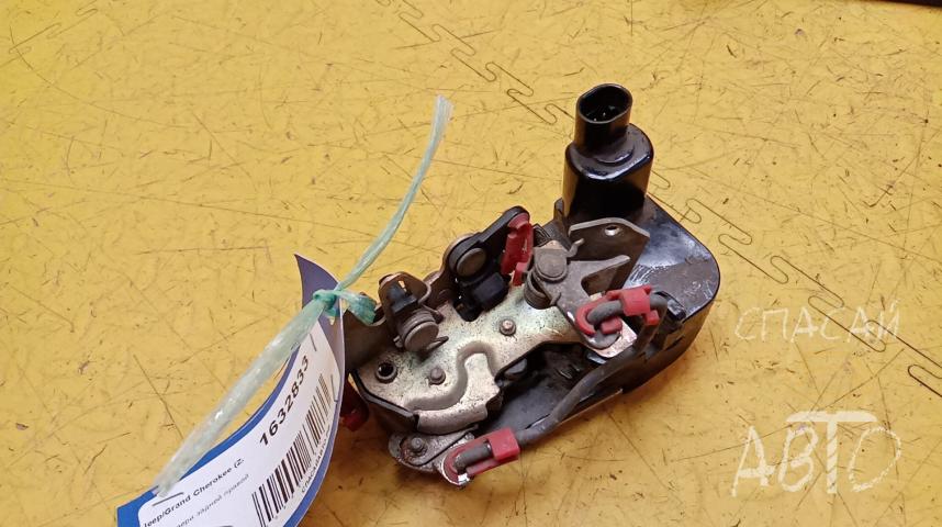 Jeep Grand Cherokee (ZJ) Замок двери задней правой