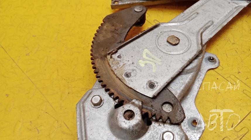 Jeep Grand Cherokee (ZJ) Стеклоподъемник задний правый