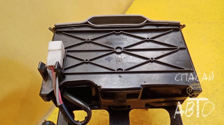Volkswagen Crafter Подстаканник