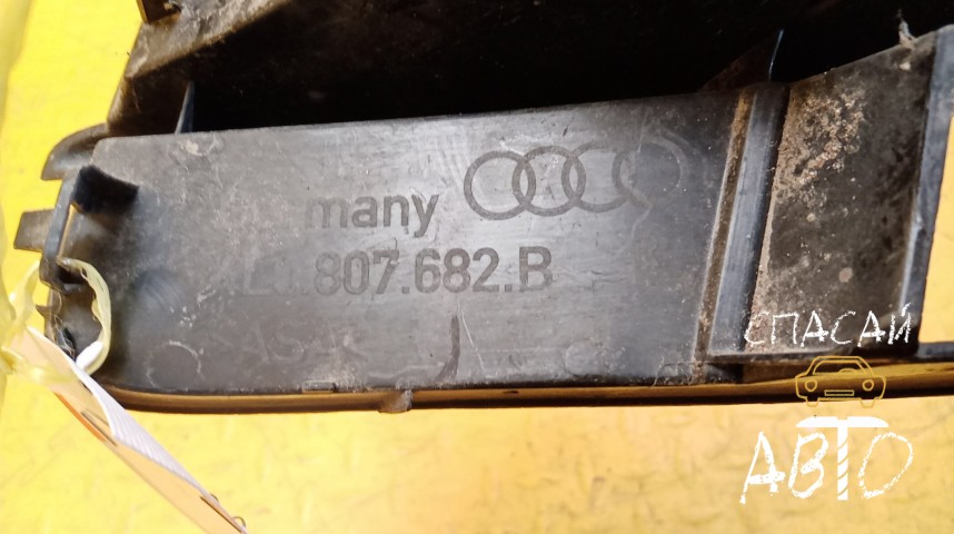 Audi Q7 (4L) Решетка в бампер - OEM 4L0807682B