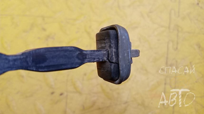 Ford Mondeo III (GE) Ограничитель двери