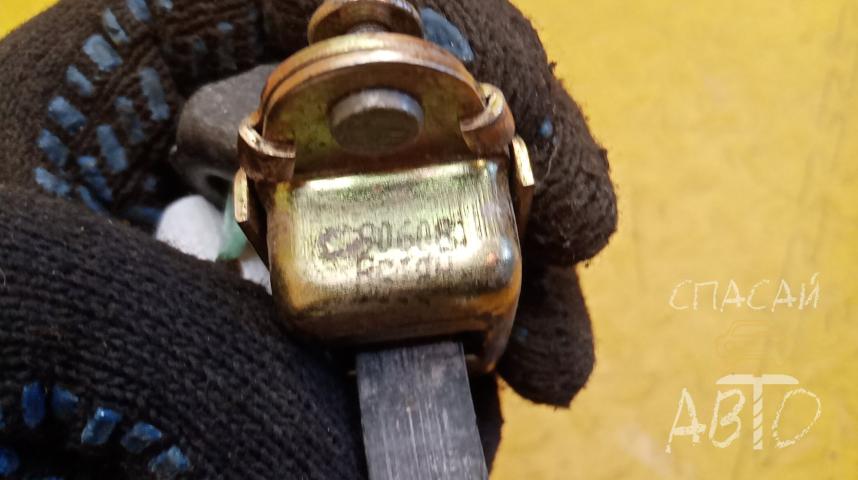 Ford Mondeo III (GE) Ограничитель двери