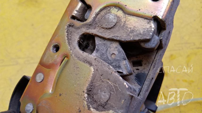 Ford Focus I Замок двери задней левой