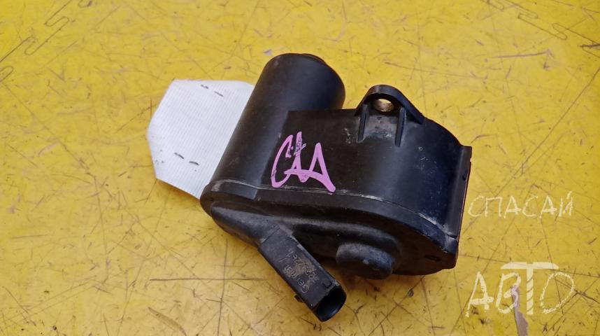 Volkswagen Passat CC Суппорт задний