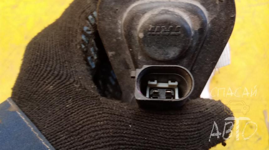 Volkswagen Passat CC Суппорт задний