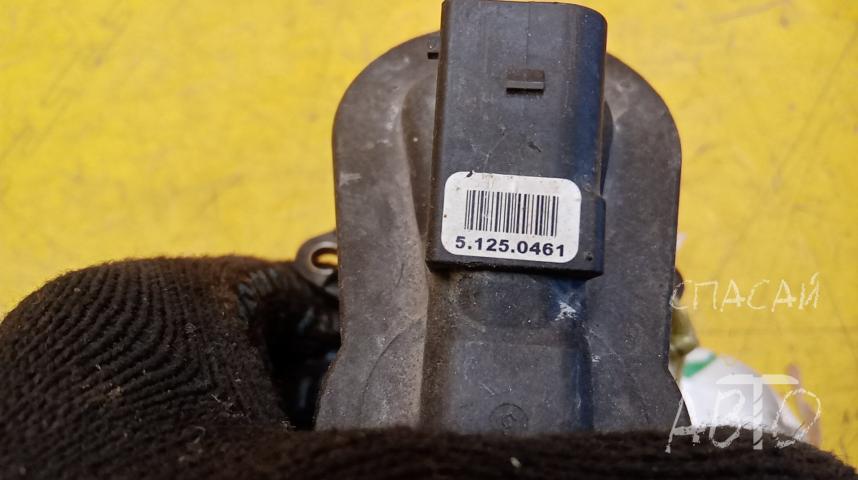 Volkswagen Passat CC Суппорт задний